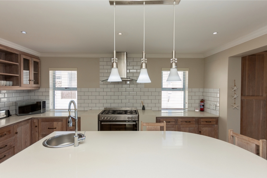 5 Bedroom Property for Sale in Paradise Beach Western Cape